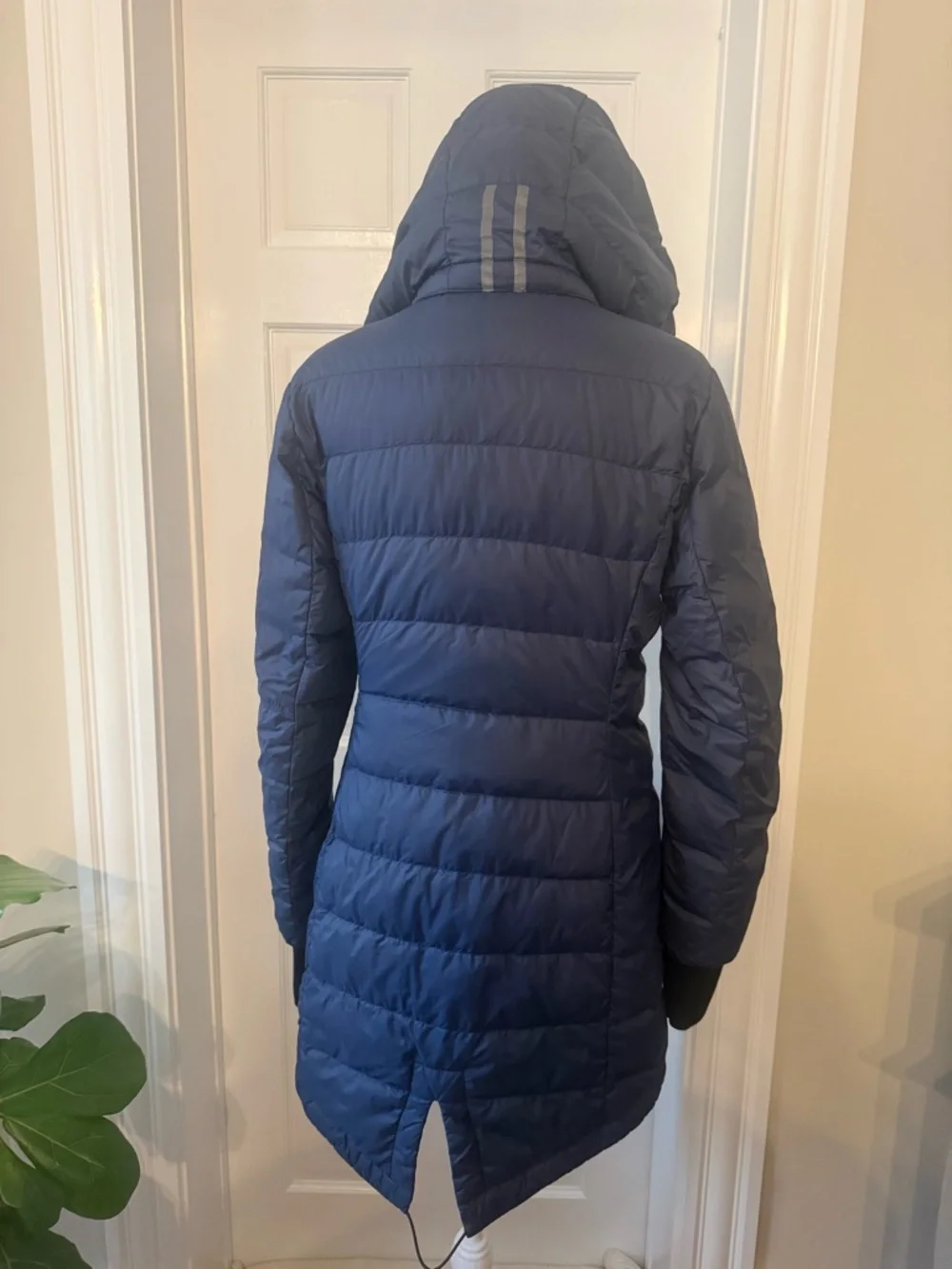 Canada Goose Navy Ellison Hooded Packable Puffer Jacket - Picture 8 of 13
